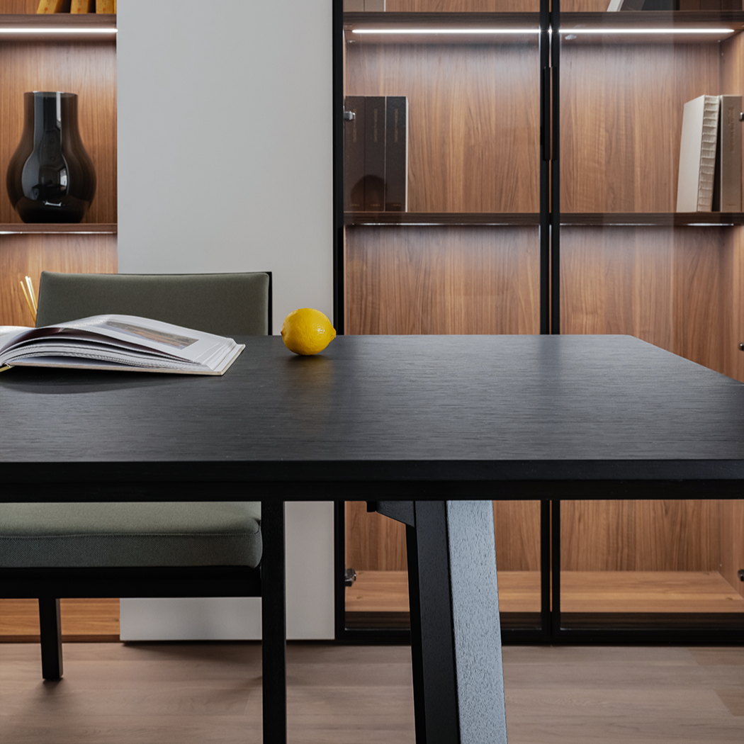 C0552013.07.0000-VesselDiningTable_dff49917-02d9-4c59-8be9-576b8a140f92